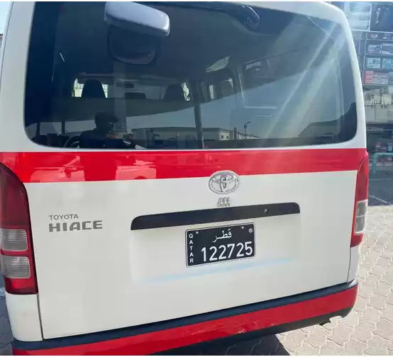 مستعملة Toyota Hiace للبيع في الدوحة #5699 - 1  صورة 
